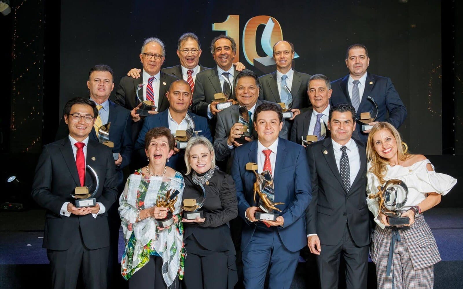 Grupo Éxito premió a sus aliados comerciales, de bienes y servicios e inmobiliarios, en la décima edición del Concurso Proveedores de Éxito